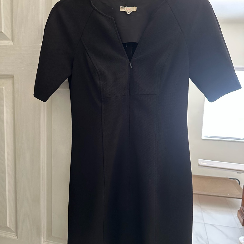 Trina Turk Elegant Black Midi Dress